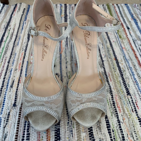 Bridal heels- De Blossom collection - Picture 2 of 3